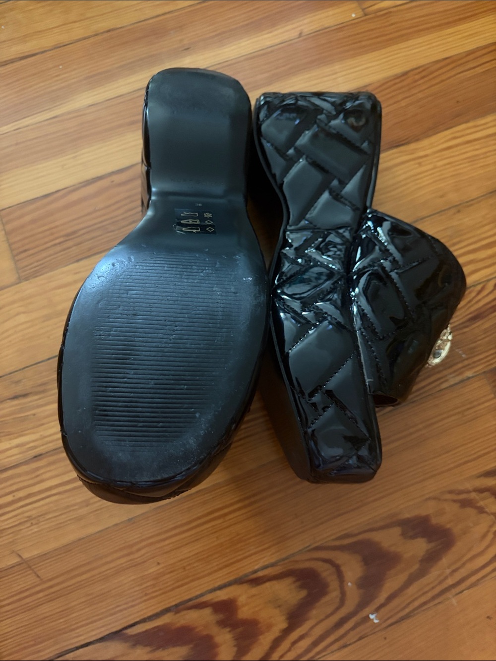 Kurt Geiger Black Patent Quilted Platform Slide with Gold Medallion - Picture 8 of 11